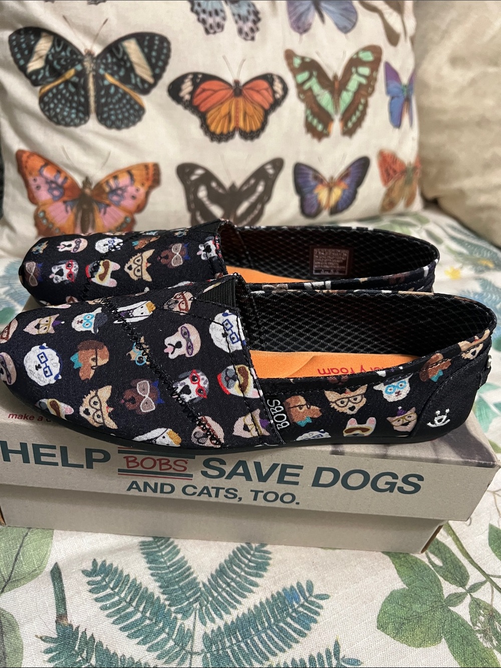 Toms Bobs Black Canvas Slip-On Flats with Multicolor Dog & Cat Faces
